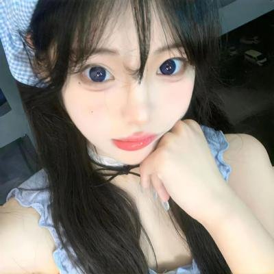 三个摩登女性