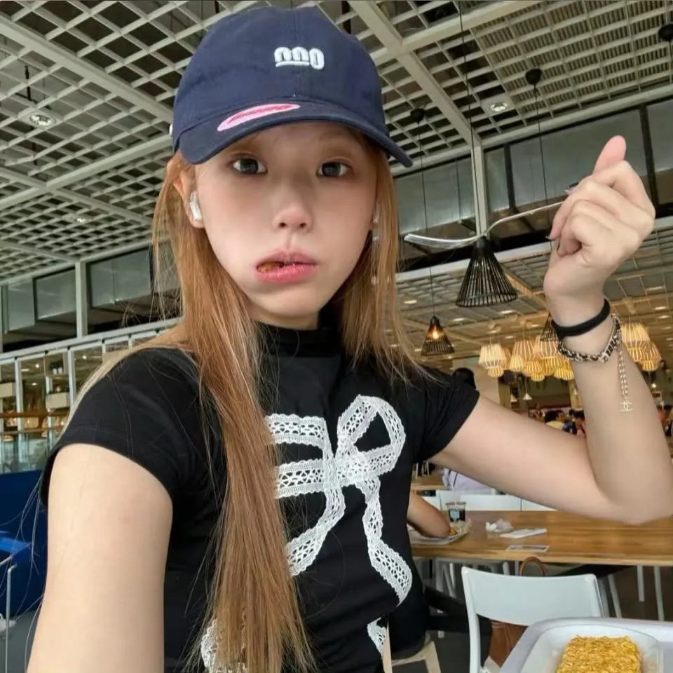 公园里的女孩